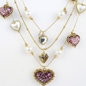 Gorgeous Betsey Johnson 3 Tier Heart locket Choker